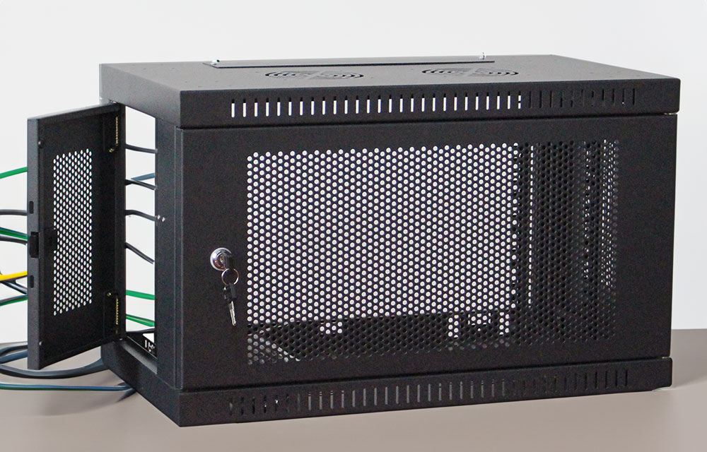 сетчатая дверь, крепление к стене кабины